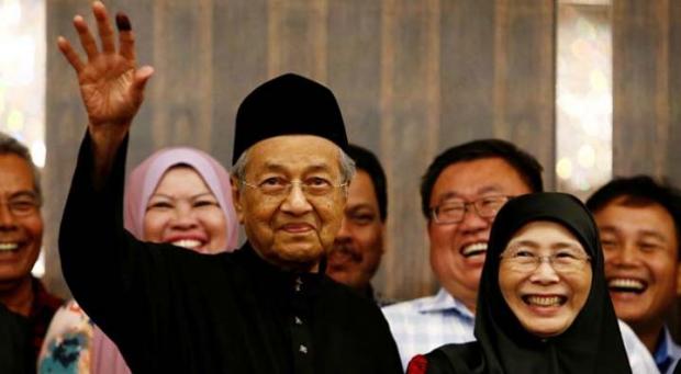 Mahathir Mohammad Cetak Sejarah sebagai Perdana Menteri Tertua di Dunia