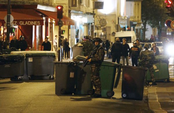 Paris Diserang Teroris, 120 Orang Tewas, 1500 Tentara Siaga