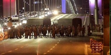 Militer Lakukan Kudeta, Jet Tempur dan Tank Kepung Ibukota Turki