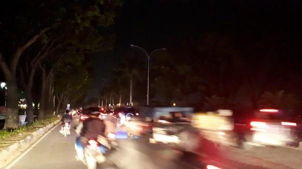 Pemkot Telat Bayar, Lampu Jalan di Pekanbaru Padam