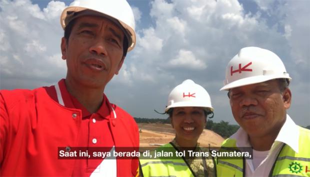Lewat <i>Vlog</i> Pribadi, Presiden Jokowi Pamer Proyek Jalan Tol Pekanbaru-Dumai