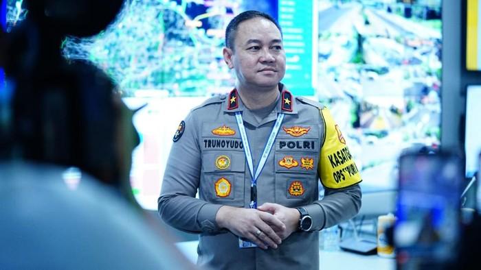 <b>Densus 88 Tangkap Seorang Terduga Teroris yang Berencana Bom Bunuh Diri di Dua Rumah Ibadah Kota Malang</b>