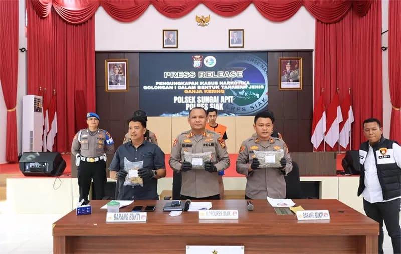 <b>Polres Siak Ungkap Kepemilikan 2,2 Kg Ganja di Sungai Apit</b>