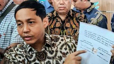 bkpk-masih-mendalami-kasus-amplop-yang-diterima-menhut-raja-juli-dari-suhardiman-ambyb