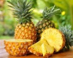 <b>Inilah Manfaat Bila Air Rendaman Buah Nanas Diminum Setiap Pagi</b>