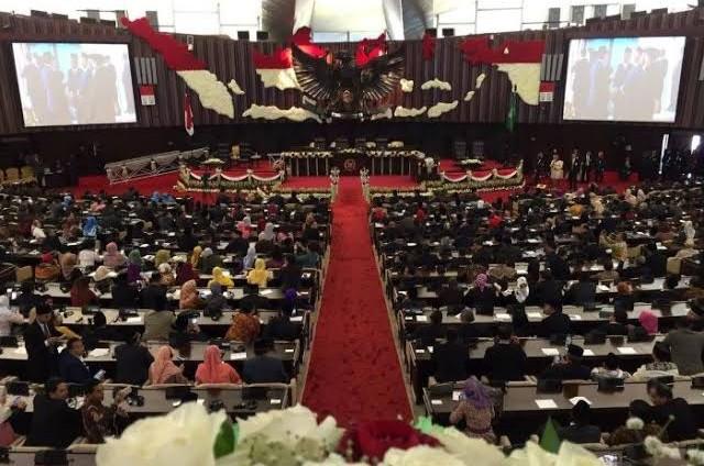 <b>LAMR Harap Legislator Riau yang Duduk di Senayan Jakarta Perjuangkan Kepentingan Daerah dan Pelestarian Budaya</b>