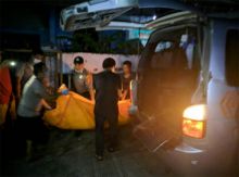 pria-28-tahun-ditemukan-meninggal-dalam-posisi-kaki-di-atas-di-perumahan-jondul-pekanbaru-lantai