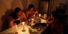 listrik-padam-26-jam-warga-pekanbaru-terpaksa-mengungsi-untuk-numpang-mandi