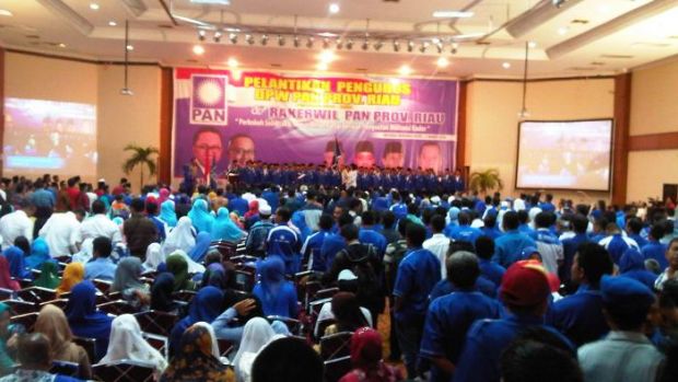 Ketum DPP PAN: Dari 1.000 Rakyat Indonesia, Hanya 2 yang Jadi Kaya dan Sisanya Pekerja, ”Jangan Sampai Pula Orang Melayu Riau Jadi Kuli di Kampung Sendiri”