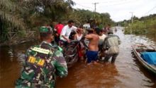 tragis-sedang-menolong-korban-banjir-sungai-nilo-pelalawan-fernando-malah-terbawa-arus-dan-saat