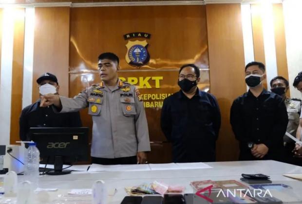 Jelang Ramadan, Personel Polda Riau Amankan 10 Pria dan Wanita Terkait Narkoba