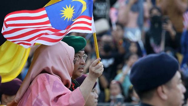 Pakai Gelar ”Datuk Seri” dan ”Tan Sri” Palsu, 9 Orang Malaysia Dilaporkan