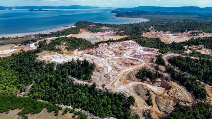 <b>KKP: Banyak Pulau Kecil di Riau dan Kepri Dieksploitasi untuk Pertambangan Ilegal</b>