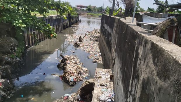 Dinas LHK Pekanbaru Imbau Warga tidak Buang Sampah di Sungai Siak