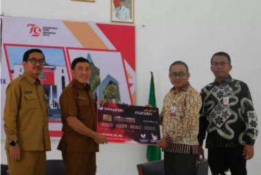 pemkab-natuna-terapkan-kkpd-brk-syariah-untuk-transaksi-transparan