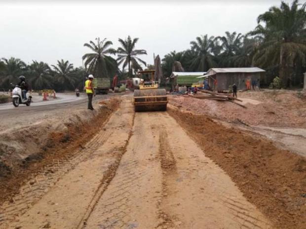 Struktur Perbaikan Jalan Lintas Riau-Sumut di Kandis yang Ambles Masih Dihitung