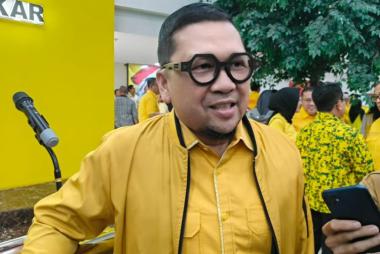 bahmad-doli-kurnia-ditunjuk-sebagai-plt-ketua-golkar-riau-gantikan-syamsuarb