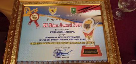 Partai Golkar Riau Terima Anugerah KI Riau Award 2021