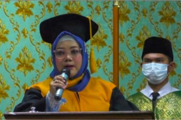 Okfalisa, Putri Melayu Asal Selatpanjang Ditetapkan sebagai Profesor IT Pertama di Riau