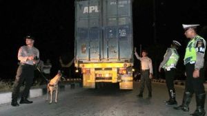 Polisi Gelar Razia di Jalur Perbatasan Lintas Utara Pekanbaru, Anjing Pelacak Dikerahkan