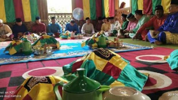 Masyarakat Melayu di Lingga Gelar Haul Jamak atau Kenduri Arwah Menjelang Ramadan