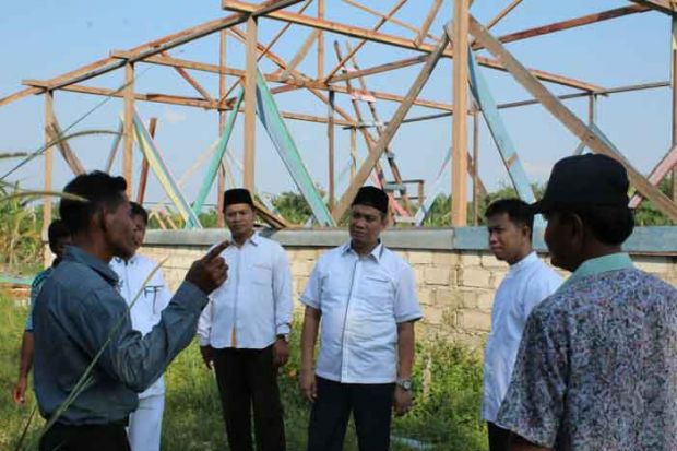 Kekurangan SMP di Riau Ini Betul-betul Komplit, Berdinding Angin, Beratap Langit