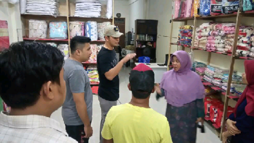 Pria Paruh Baya Lompat dari Lantai 3 Rukonya Bikin Geger Warga yang Baru Selesai Salat Tarawih di Jalan HR Soebrantas Pekanbaru