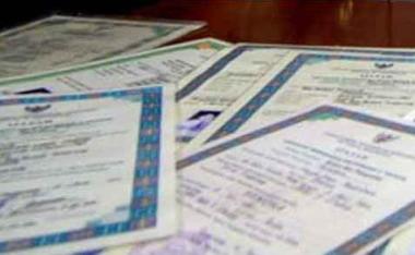 bijazah-masih-ditahan-sekolah-ombudsman-riau-buka-posko-aduan-dan-segera-turun-tangan-jika-alumni