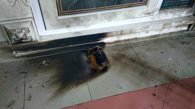 Polisi Selidiki Teror Bom Molotov Rumah Anggota DPRD Riau Supriati di Jalan Dwikora Pekanbaru