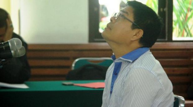 Menangis di Pengadilan, Mantan Anggota DPRD Riau Ini Menyesal Terima Suap dari Annas Maamun dan Minta Ampun pada Allah