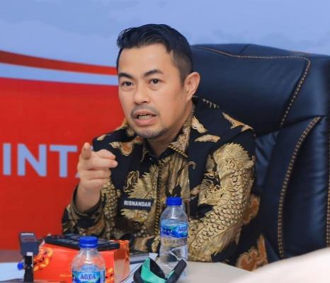 <b>KPK Lakukan OTT terhadap Penjabat Wali Kota Pekanbaru Risnandar Mahiwa, Ini Profilnya</b>
