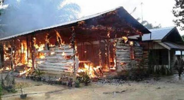 Suami Istri Pergi Mancing, Rumahnya Hangus Terbakar