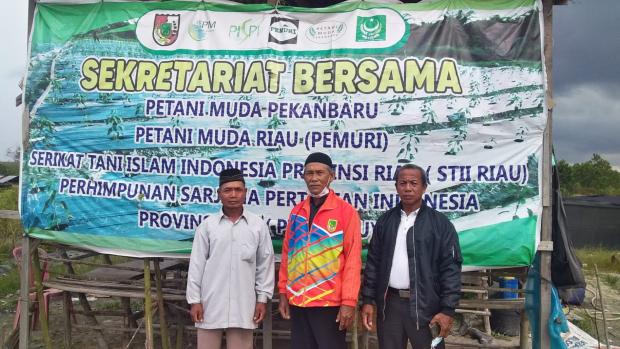 Kelompok Tani Makmur Bersama Rokan Hilir Sambangi P4S Okura Petani Muda di Pekanbaru