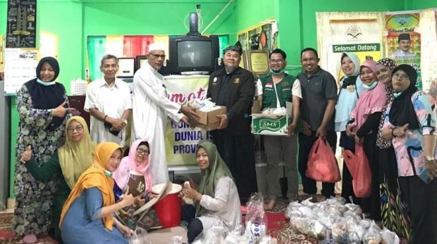 <i>Jumat Barokah</i>, Program DMDI Riau Berbagi Makanan