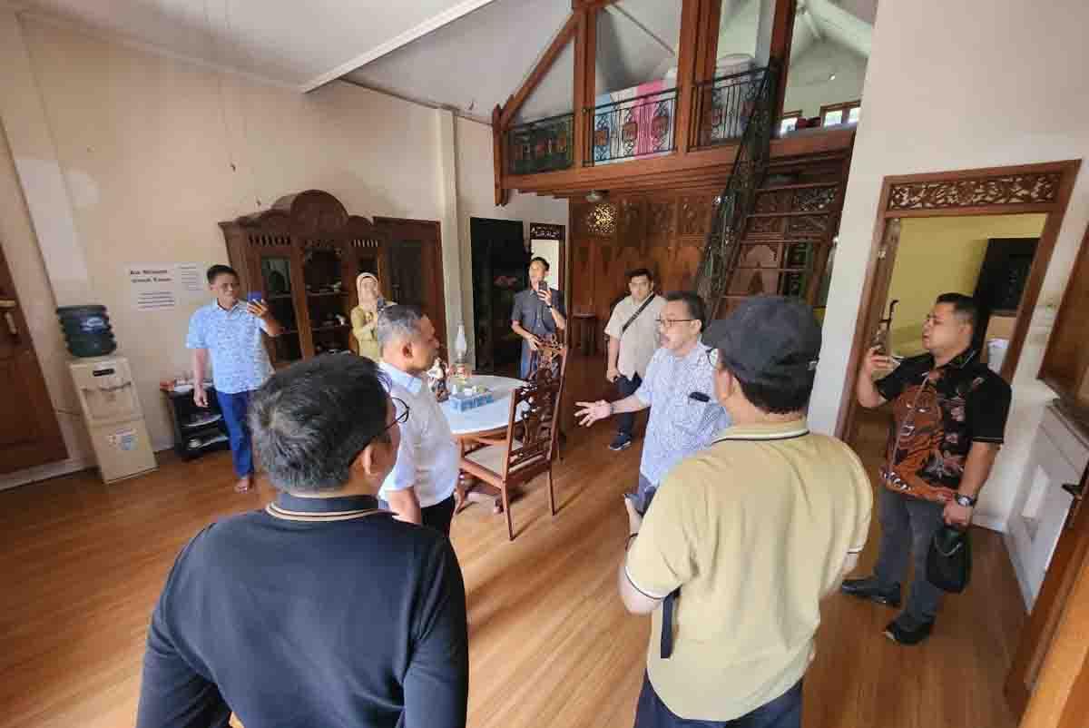 <b>Mengaku Terinspirasi, Gubernur Riau Abdul Wahid ke Yogyakarta Temui Mahyudin Al Mudra, sang Pemilik Museum Budaya Melayu yang Jadi Rujukan Dunia</b>