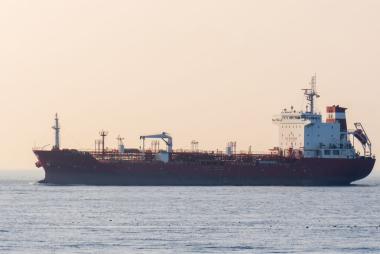 bangkut-19-juta-barel-minyak-mentah-senilai-rp38-triliun-kapal-tanker-iran-lolos-blokade-as-kini