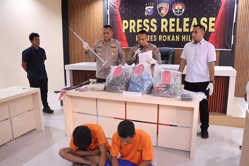 <b>Pembunuhan Sadis Rokan Hilir Riau, Ayah Bunuh Mandor Kebun, Anak dan Adik Ikut Bantu Buang Jasad Korban</b>
