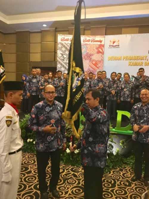 Inilah Nama-nama Dewan Pengurus Kadin Riau Masa Bakti 2016-2021 yang Dilantik Rosan Roeslani
