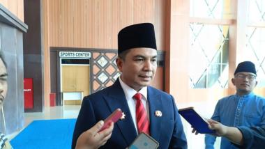bsekda-baru-dan-6-pejabat-eselon-pemkot-pekanbaru-diingatkan-jauhi-korupsib