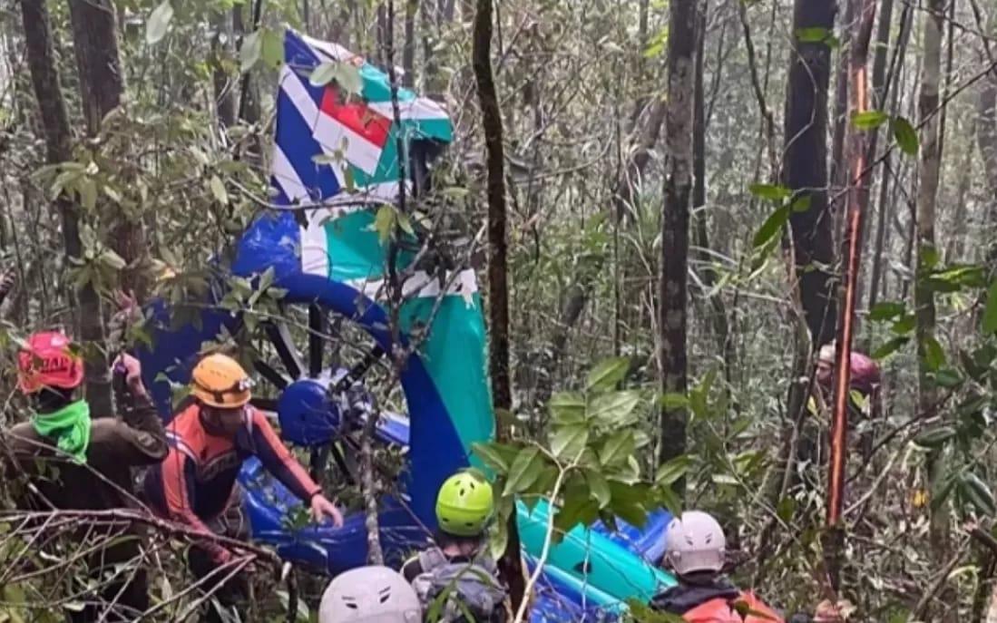 <b>8 Penumpang Helikopter BK-117 Eastindo Air Tewas Termasuk Yudi Warga Kompleks Nyamuk Alumni SMAN 9 Pekanbaru, Ditemukan di Hutan Mantewe Tanahbumbu</b>