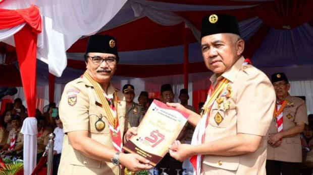 Terus Majukan Pramuka, Gubernur Riau Terima Tiga Penghargaan
