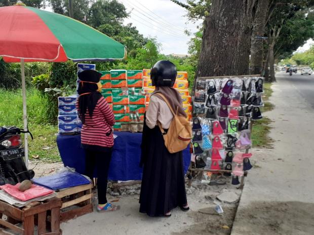 Ini Alasan Pedagang Tisu di Pekanbaru Pilih Berjualan di Pinggir Jalan