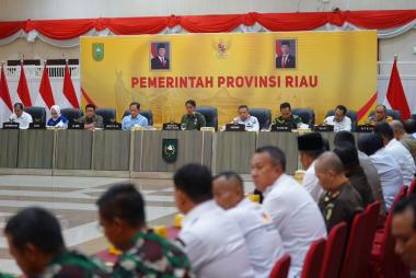 bpemerintah-pusat-dan-daerah-soroti-peran-masyarakat-dalam-pencegahan-karhutla-riaub