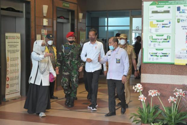 Di Luar Agenda, Presiden Jokowi Mendadak Kunjungi RSUD Arifin Achmad Riau