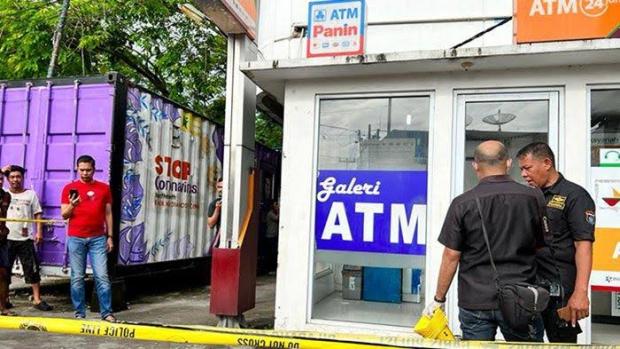 Petugas Pengisi Uang ATM di Pekanbaru Dirampok dan Ditembak, Pistol Pelaku Sempat Macet