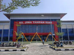 <b>Pasien Rumah Sakit Jiwa di Pekanbaru Tewas Gantung Diri, Polisi Lakukan Penyelidikan</b>