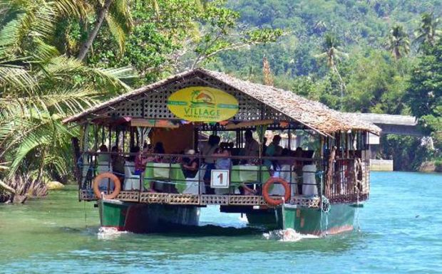 Restoran Terapung di Atas Kapal yang Menyusuri Sungai Siak Pekanbaru Dibuka Bulan Juli Ini, Desainnya Mirip Jembatan Siak IV