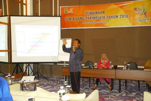 Riau Harus Berani Tampil Beda Tampilkan Produk Pariwisata