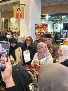 <b>Istri Pj Gubernur Riau Ingatkan Masyarakat Agar Perhatikan Kesehatan Hewan Peliharaan</b>