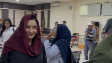 bdi-hadapan-hakim-fadia-arafiq-mengaku-uang-minus-dan-miliki-utang-saat-menjabat-bupati-tapi-punya